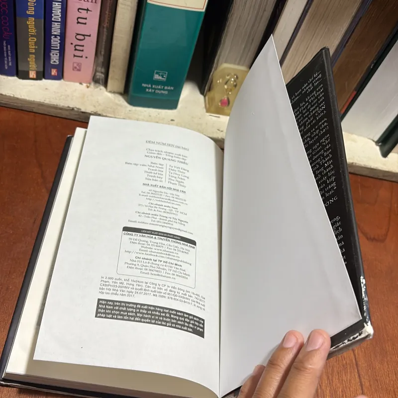 [Sách Bìa Cứng, Có Highlight] - II Tiểu Thuyết: Đêm Núm Sen - Trần Dần - 2017 907632
