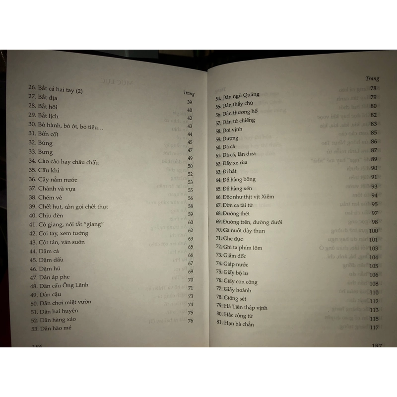 Chuyện chữ nghĩa - Huỳnh Công Tín 478966