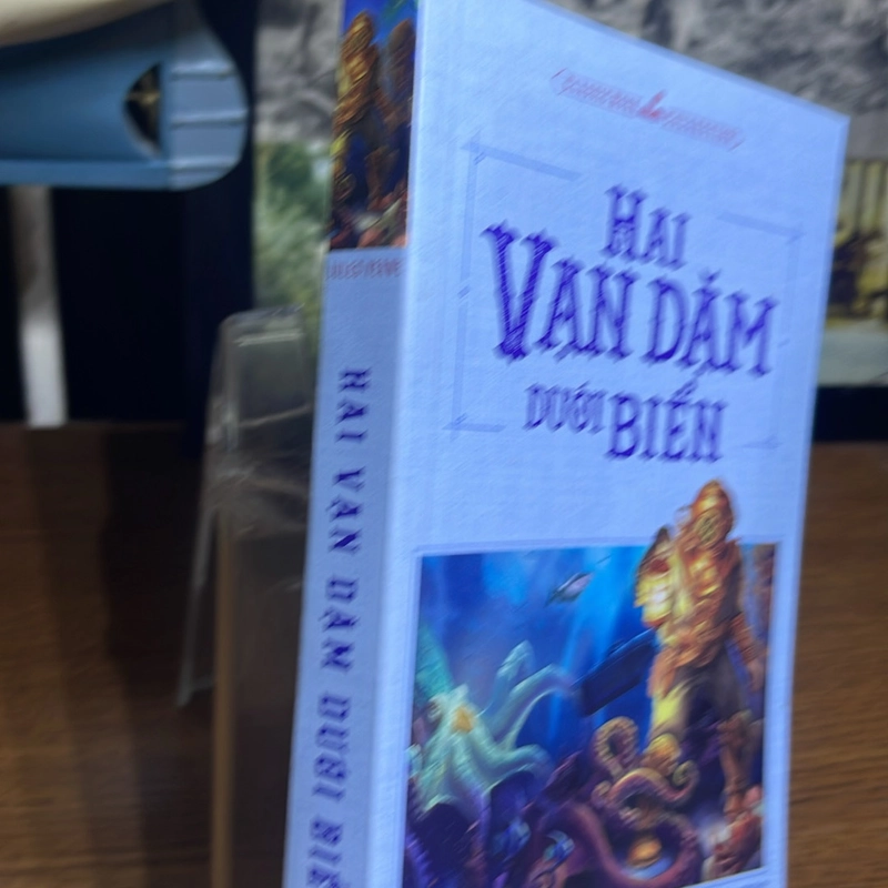 Hai vạn dặm dưới biển Jules Verne 495523