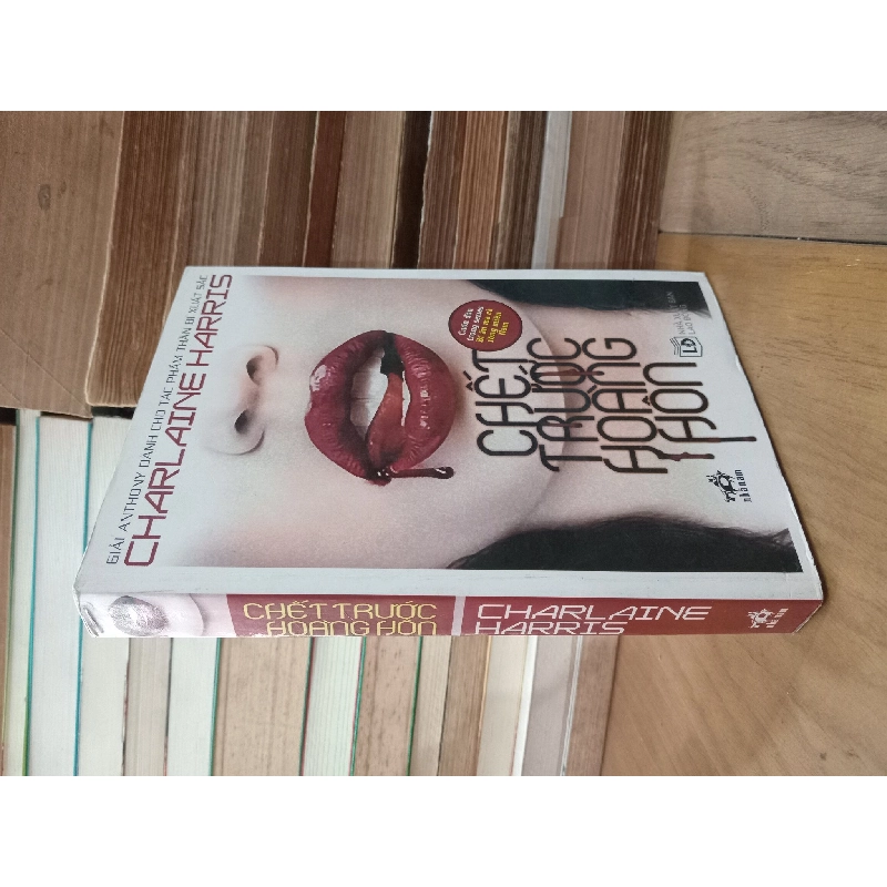 Chết trước hoàng hôn - Charlaine Harris 475433