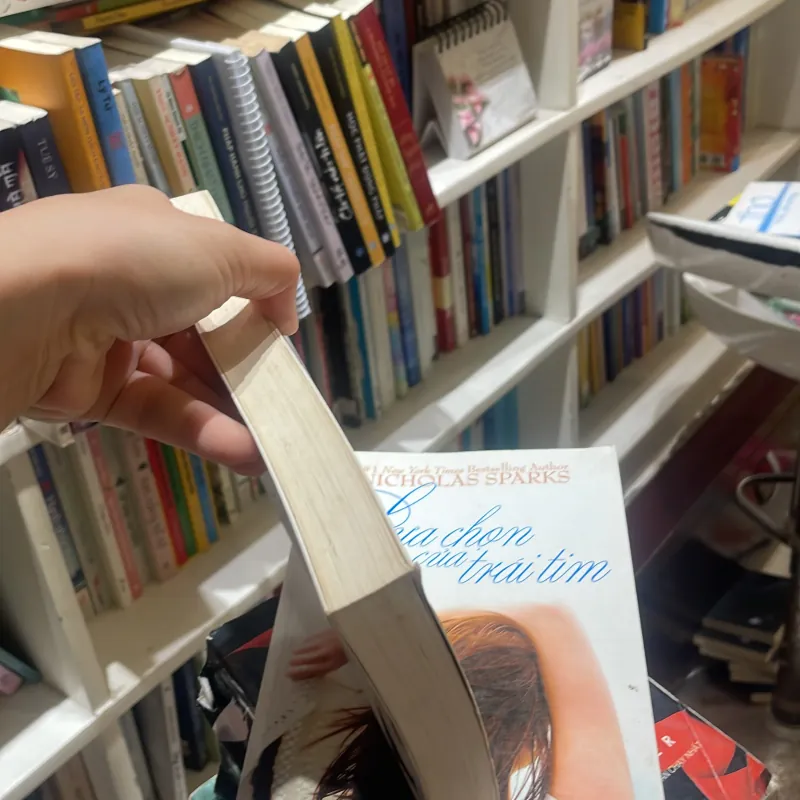 Lựa chọn của trái tim - Nicholas Sparks - new york times bestselling author nhã nam 1025657