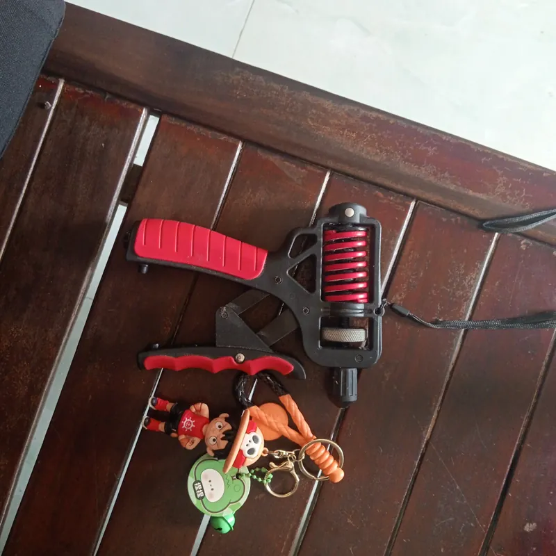 Kìm bóp tay 200kg kèm móc khóa 562292