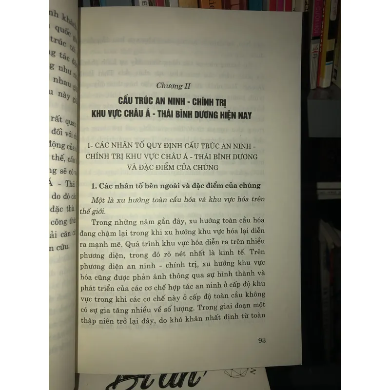 Cấu trúc khu vực châu Á - Thái Bình Dương lý luận và thực tiễn - Hoàng Khắc Nam 697276