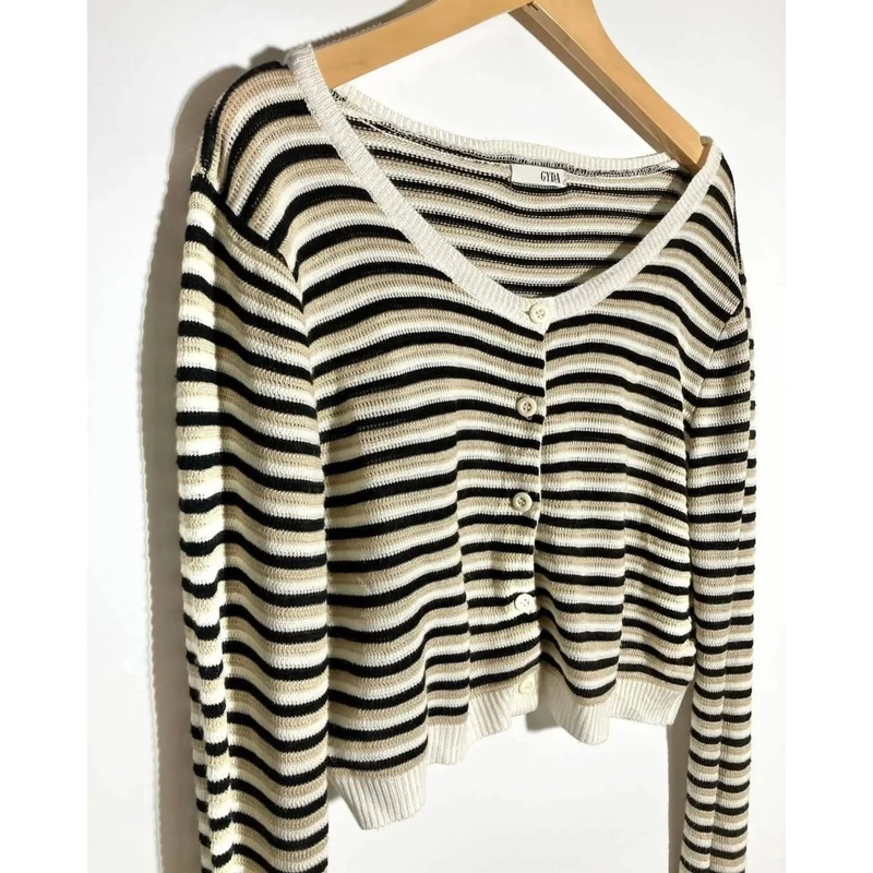 Áo Cardigan Mongtoghi Hiệu Nhật Nhà Gyda form Croptop 
Size S M
  446204