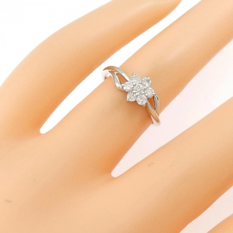 Nhẫn kim cương hoa PT900 0.30CT 671391