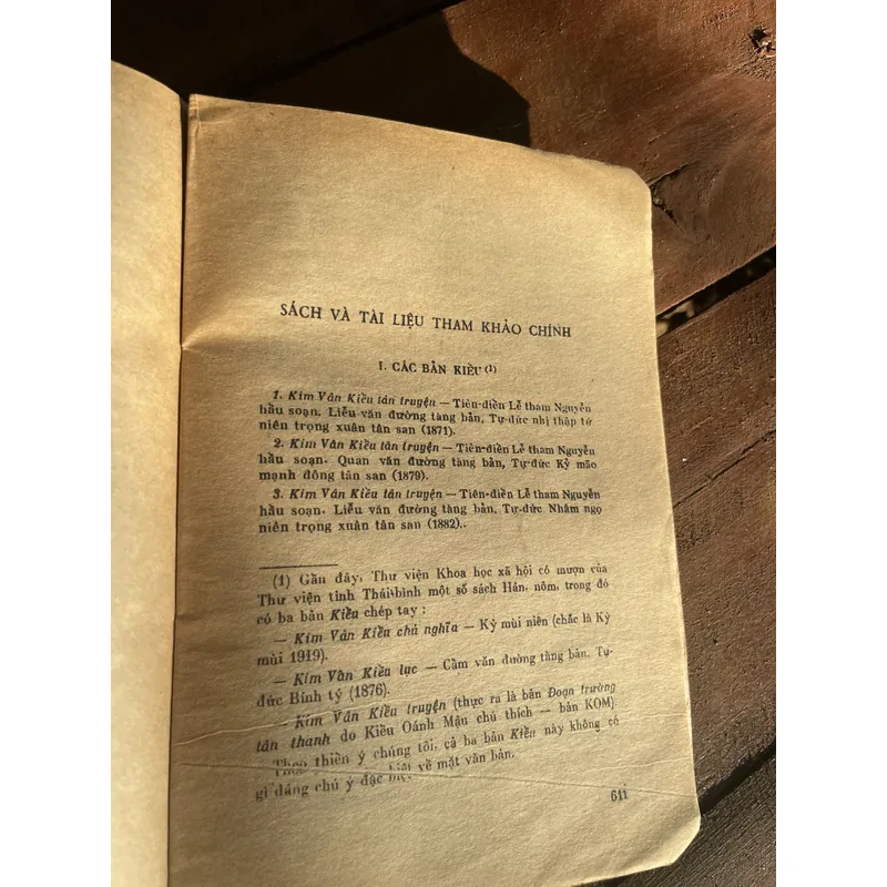 TRUYỆN KIỀU - NGUYỄN THẠCH GIANG KHẢO ĐÍNH VÀ CHỦ THÍCH (phụ bản in màu) 702056