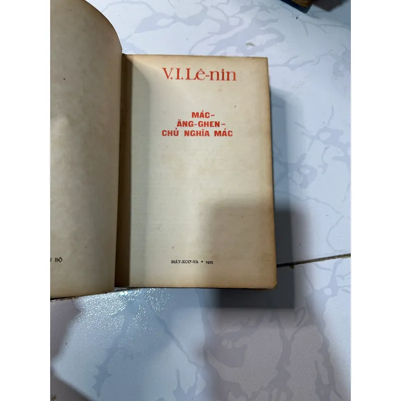 Mác -Ăng -ghen -xhue nghĩa mác 1008205