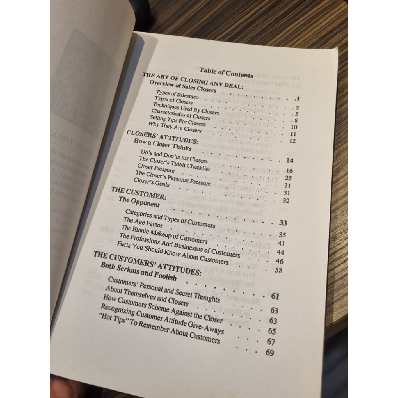 THE ART OF CLOSING AND DEAL : How To Be A ”Master Closer” In Everything You Do - James W. Pickens 184582