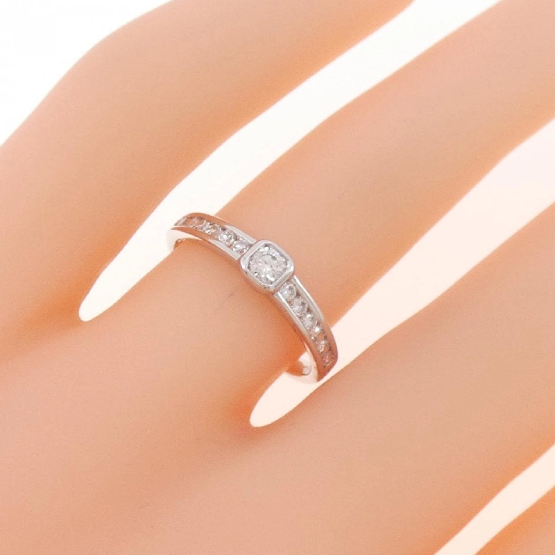 Nhẫn kim cương K18WG 0.10CT 669801