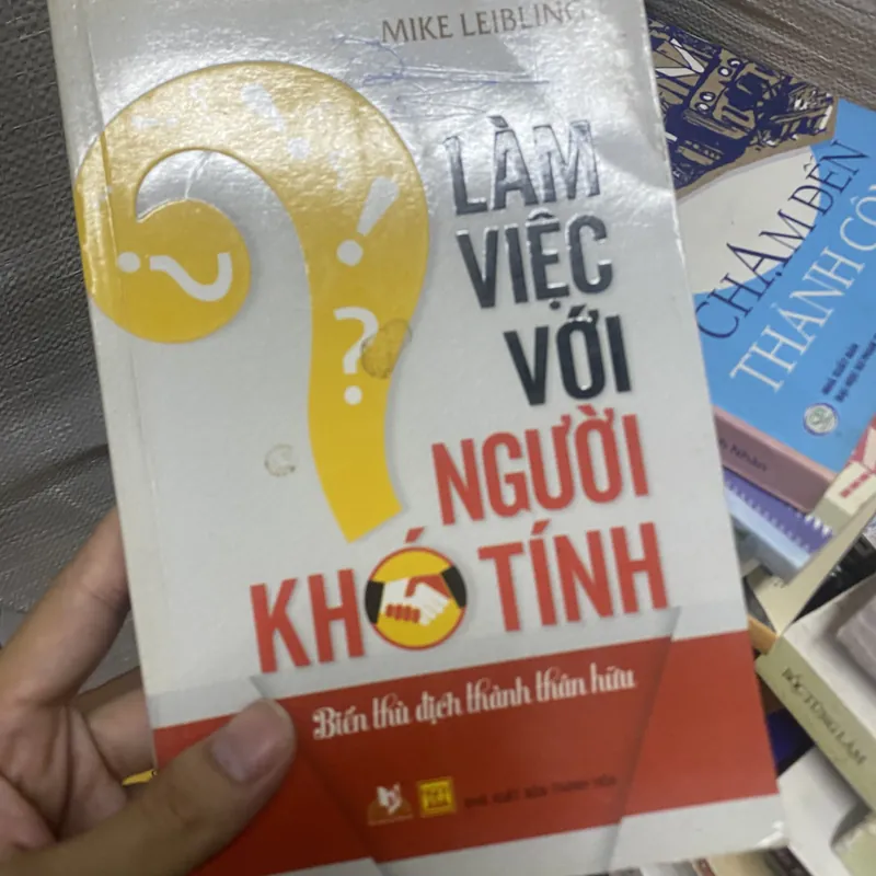 Làm việc với người khó tính 308340