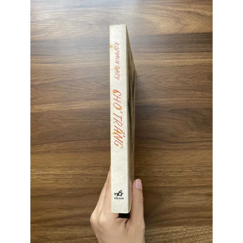 Chó trắng - Romain Gary 972004