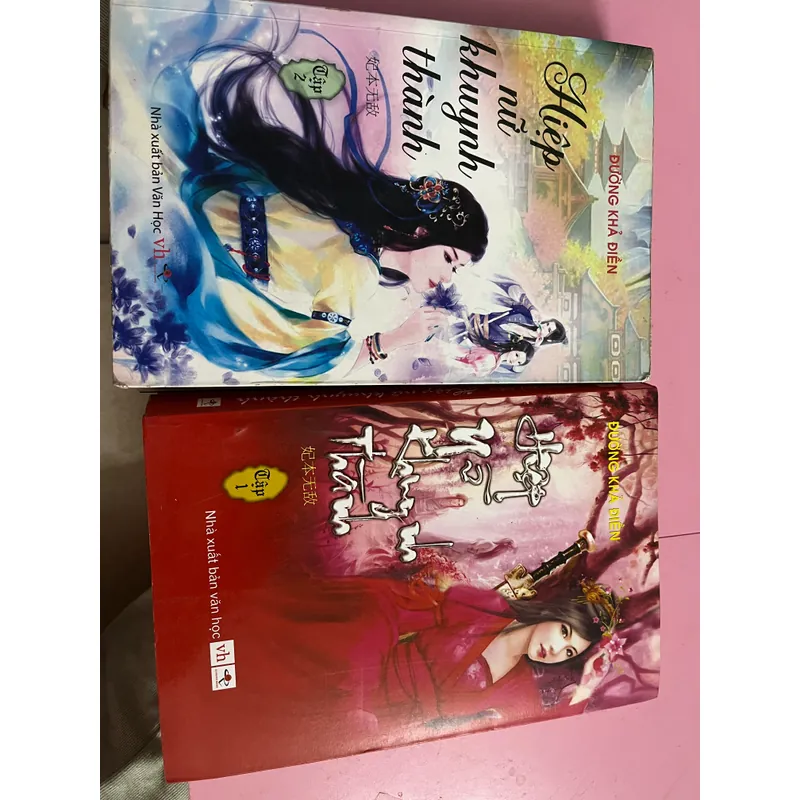 Sách thể loại cổ trang 728366