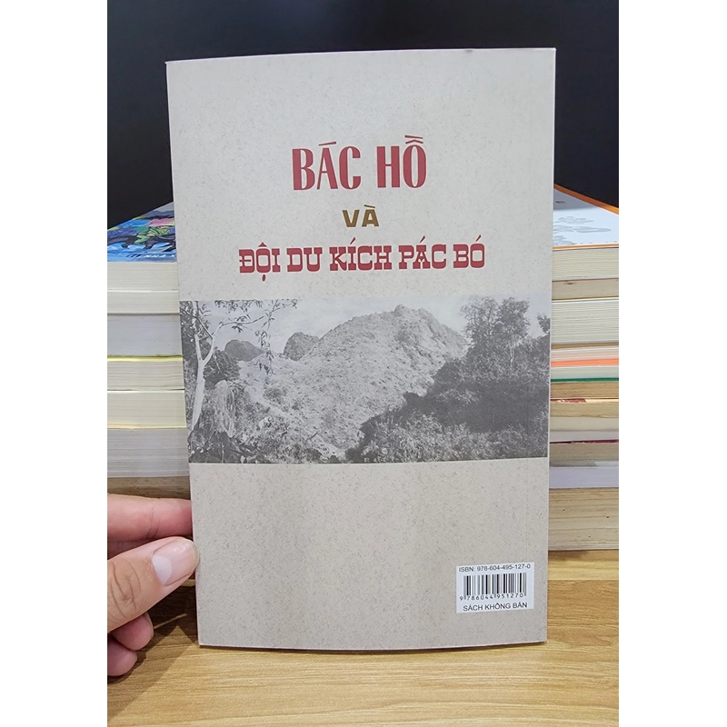 Bác Hồ với đội du kích Pac Bó 546595