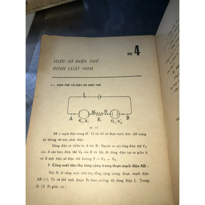 Giáo khoa và phương pháp giải toán điện học lớp 11AB - Nguyễn Trọng Thi 797495