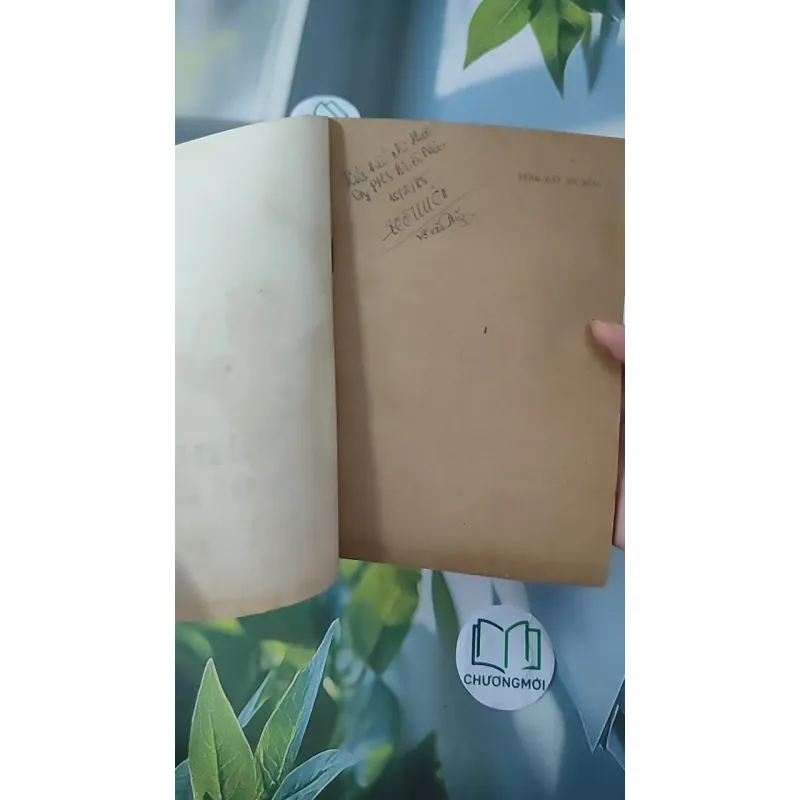[MIỄN PHÍ BỌC SÁCH] [XƯA] Vùng Đất Sôi Động (1985) - Nguyễn Trần Thiết 997784