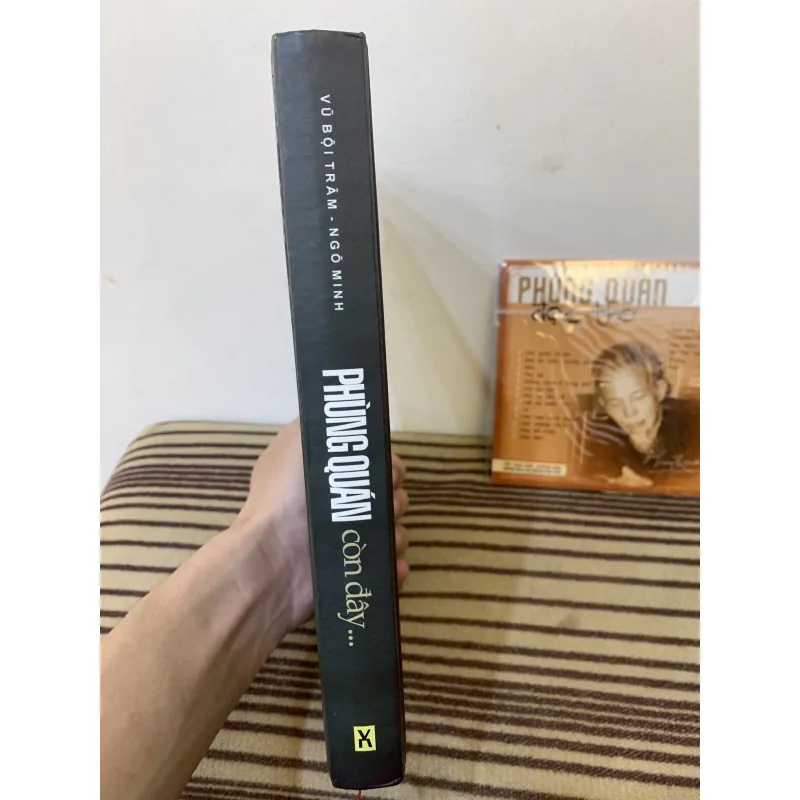 Phùng Quán còn đây (tặng kèm đĩa CD Phùng Quán đọc thơ) 936212