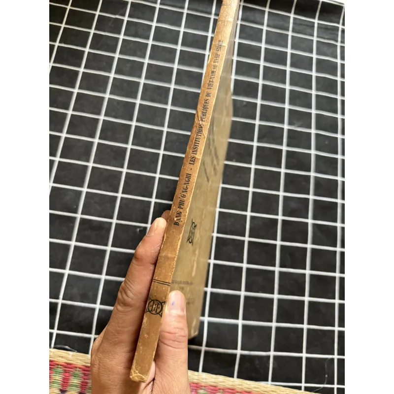 Les Institutions Publiques du Viêt-Nam au XVIIIe Siècle 592324