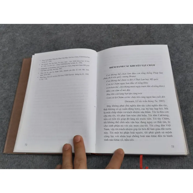 VĂN HOÁ - XÃ HỘI CHĂM NGHIÊN CỨU VÀ ĐỐI THOẠI 957501