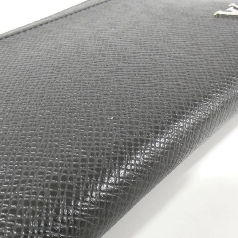 Ví Louis Vuitton Taiga Zippy Dragonne M69409 - Hàng hiệu Chính hãng 769388