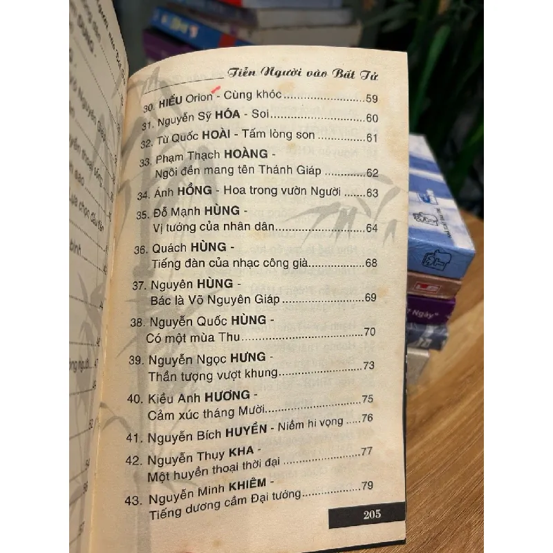 Thơ về Đại tướng Võ Nguyên Giáp: Tiễn Người vào Bất Tử – Nhiều tác giả 571278