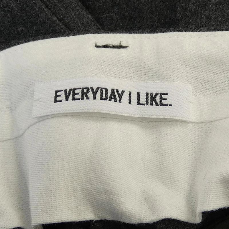 Quần DEUXIEME CLASSE - Hàng hiệu Authentic 818593