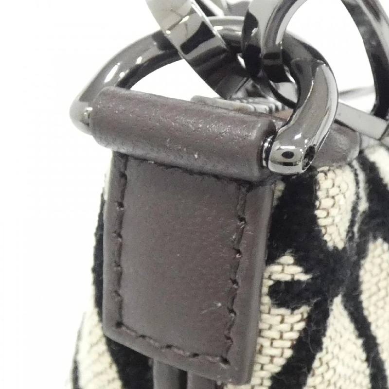 Túi xách Valentino Garavani 3Y2B0C24JXD - Hàng hiệu Chính hãng 771207