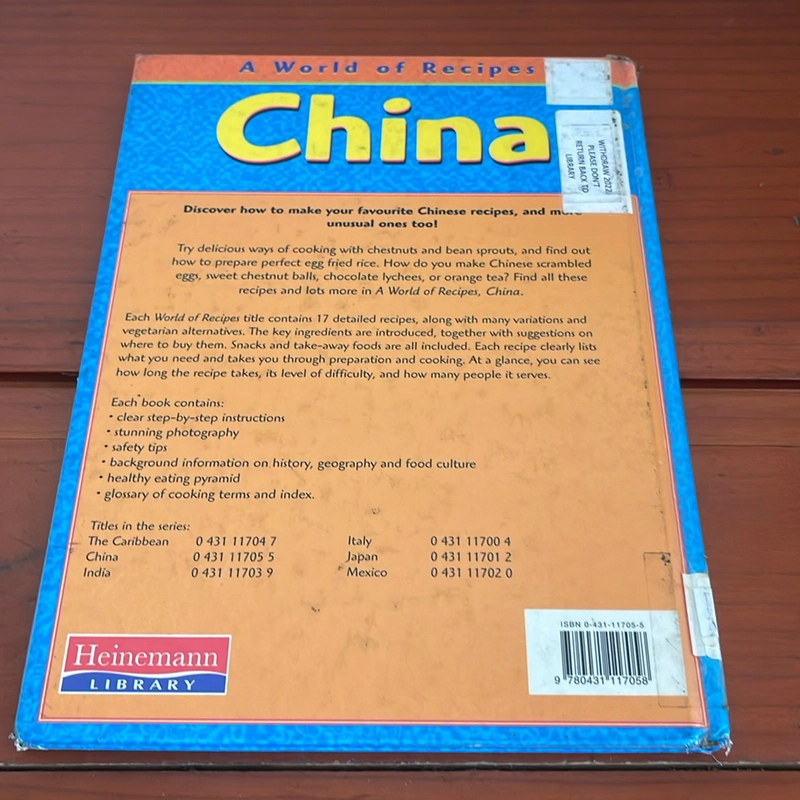 PICTURE BOOK A world of recipes China 536684