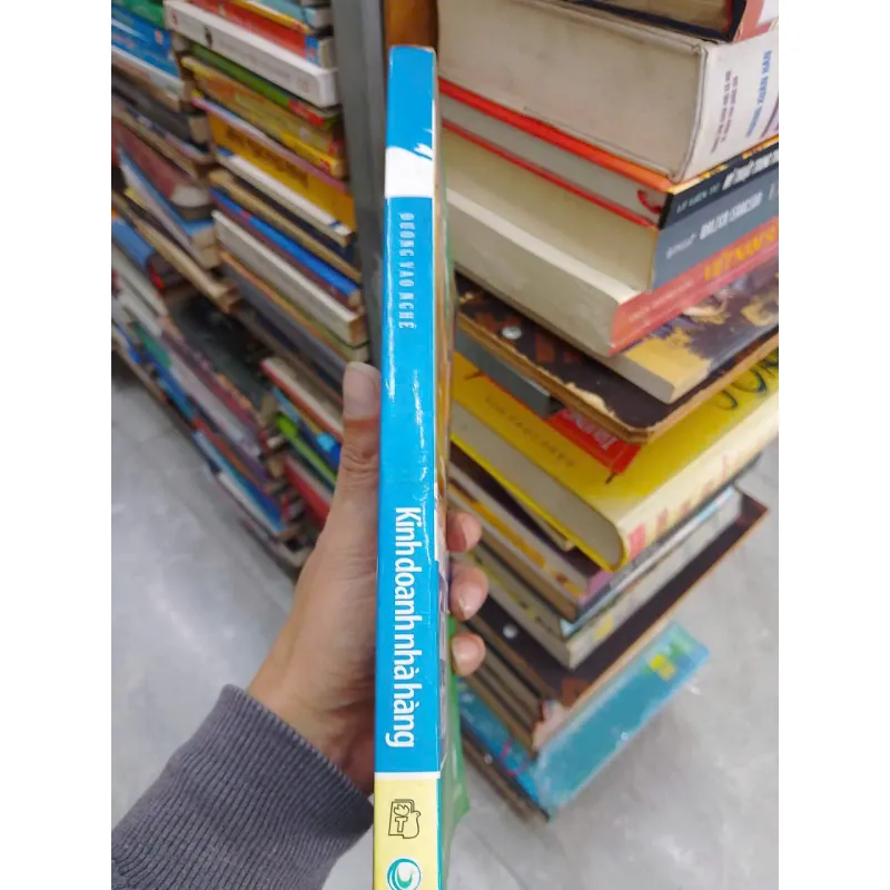 SÁCH ĐƯỜNG VÀO NGHỀ - KINH DOANH NHÀ HÀNG (B1) 706172