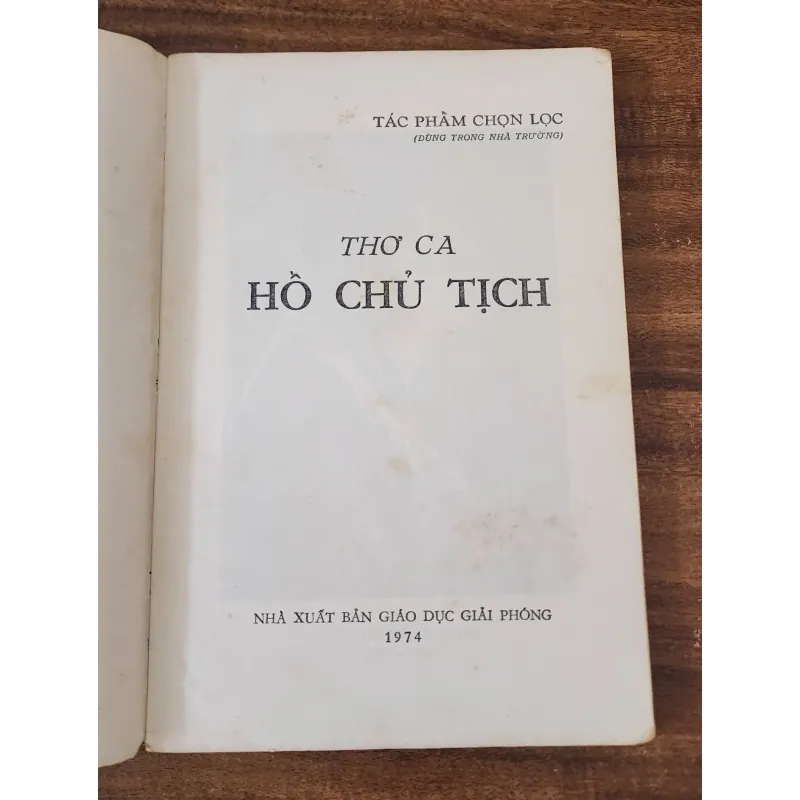 Thơ ca Hồ Chủ Tịch 1974 754567