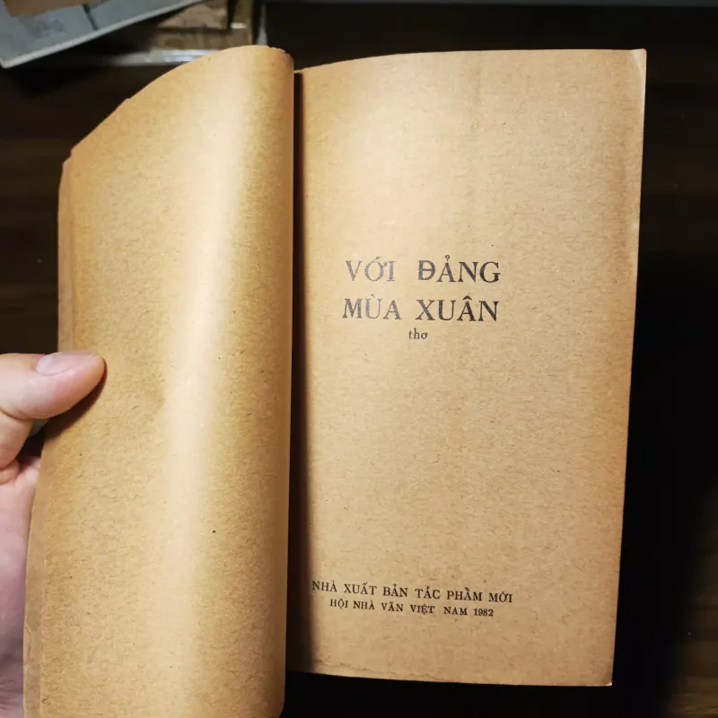 Với Đảng Mùa Xuân - Thơ 1022218