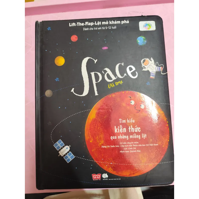 Space – Vũ Trụ | Lift-The-Flap Lật Mở Khám Phá 957342