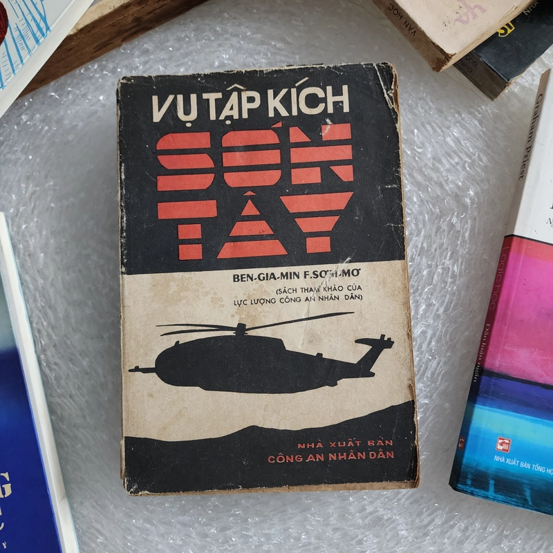 Vụ tập kích Sơn Tây | Ben gia min F. Sơm mơ | 1988 506520
