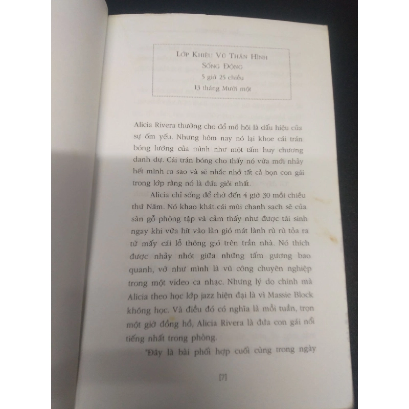 Giấc mộng Alpha - Lisi Harrison 2009 mới 70% ố bẩn HCM2504 văn học 914104