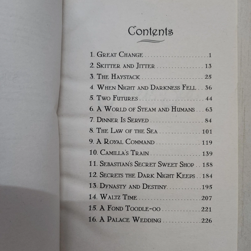Sách Secrets at sea của Richard Peck tình trạng 80% 508755