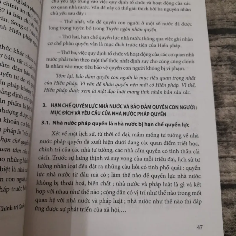 Sách chuyên khảo- Xây dựng và Bảo vệ HIẾN PHÁP Kinh nghiêm thế giới và Việt Nam.  762050