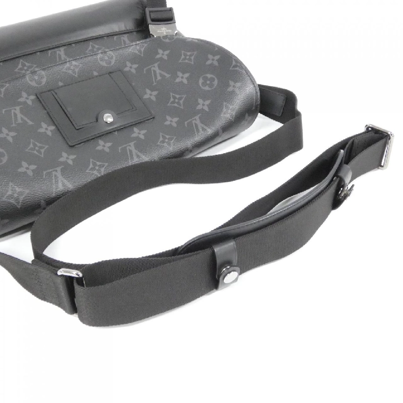 Túi xách vai Louis Vuitton Monogram Eclipse Messenger Voyage PM M40511 - Hàng hiệu Chính hãng 776482