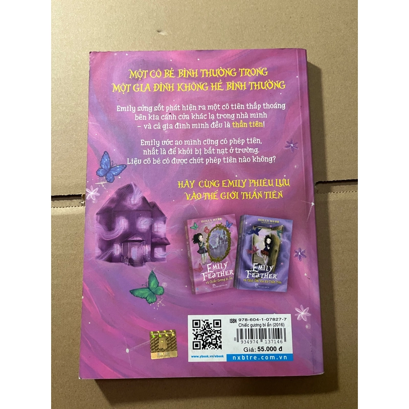 Emily Feather và chiếc gương bí ẩn 524459