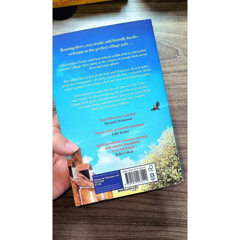 A Year at the Star and Sixpence -
Holly Hepburn (preloved book) 722919