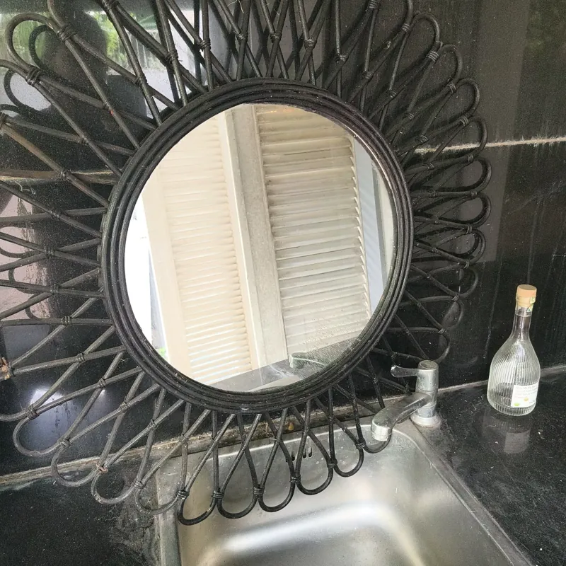 Gương treo tường trang trí.  792299