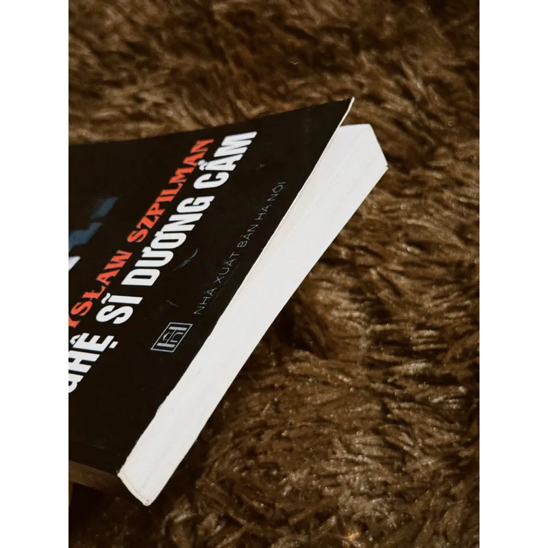 Nghệ sĩ dương cầm (chữ ký dịch giả) 698298