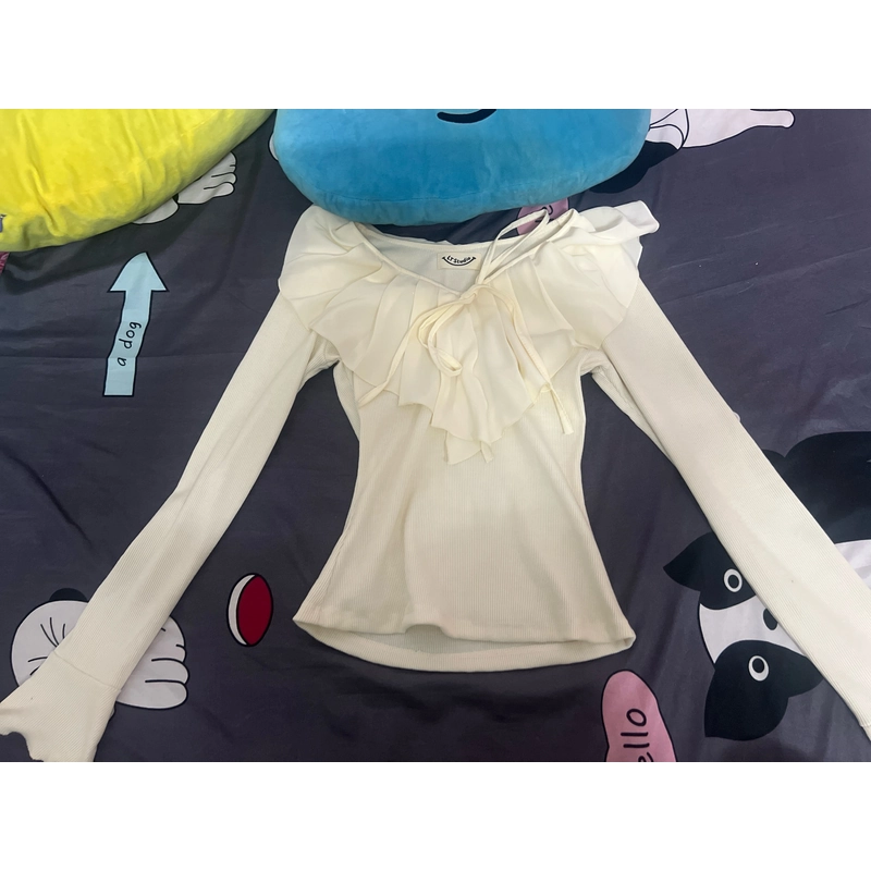E thanh lý dọn tủ quần áo váy mới từ 80-95% siu xinhh, mn ủnh hộ e nhé❤️❤️ 500400