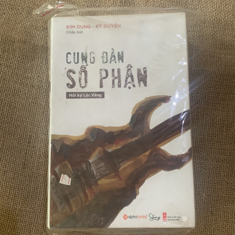 Hồi ký lộc vàng: Cung đàn số phận 139198