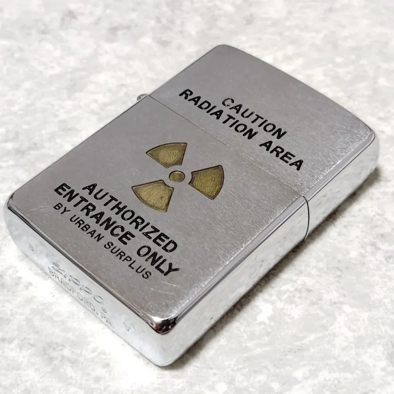 Zippo chữ xéo vỏ trùng ruột 572803