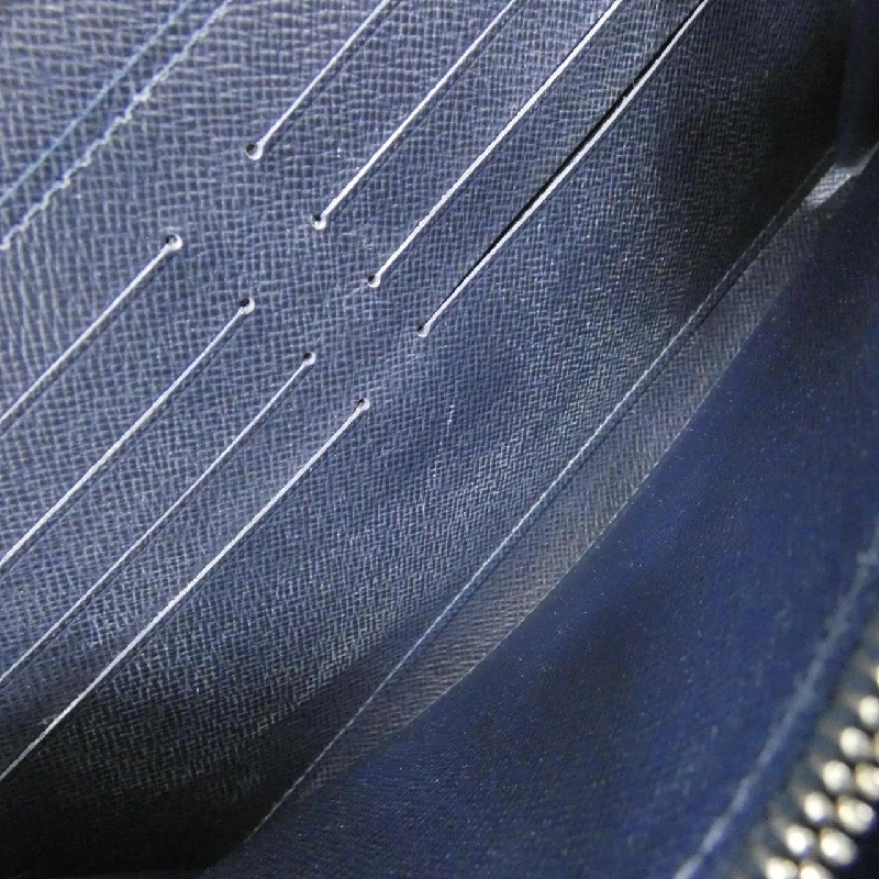 Ví Louis Vuitton Taiga Zippy XL M44276 621750