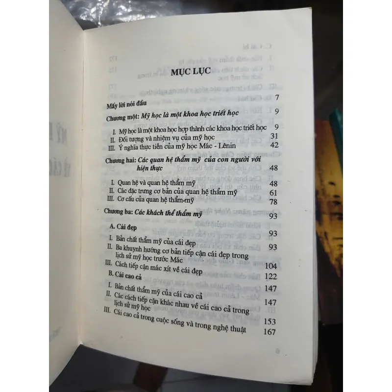 Mỹ học khoa học về các quan hệ thẩm mỹ 607587