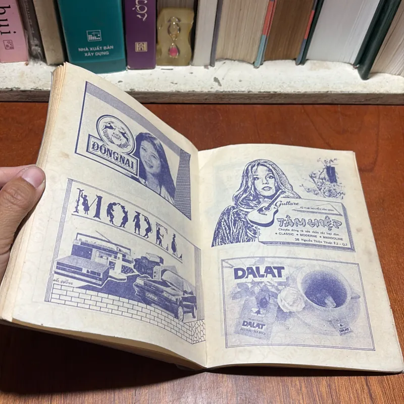 II Sưu Tầm: Mẫu Chữ Đẹp (Quyển 4) - Hoàng Văn Cang - 1992 931870