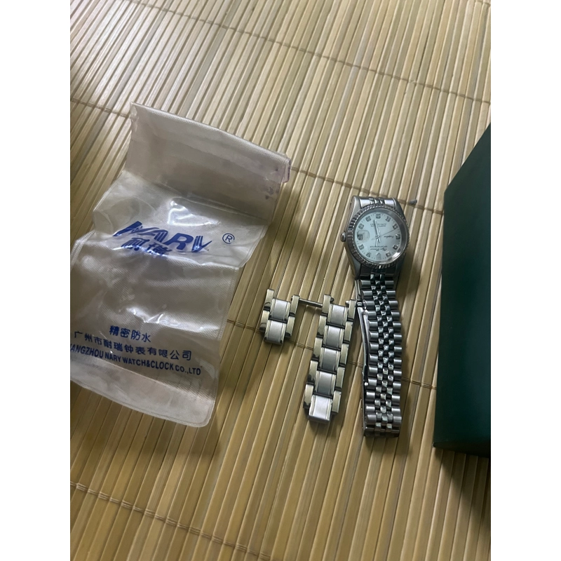 Đồng hồ Olym Pianus size nữ nhỏ , chính hãng , ít đeo , lúc mua 3tr .Chỉ cần thay pin  542904