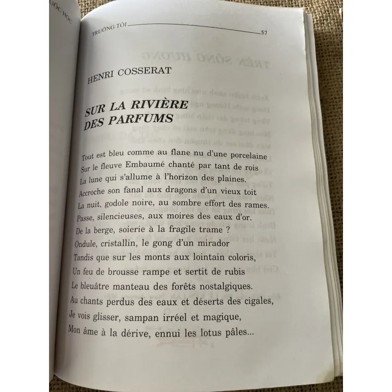 quốc học trường tôi - thơ nhạc hoạ , NXB THUẬN HOÁ 1996  796850