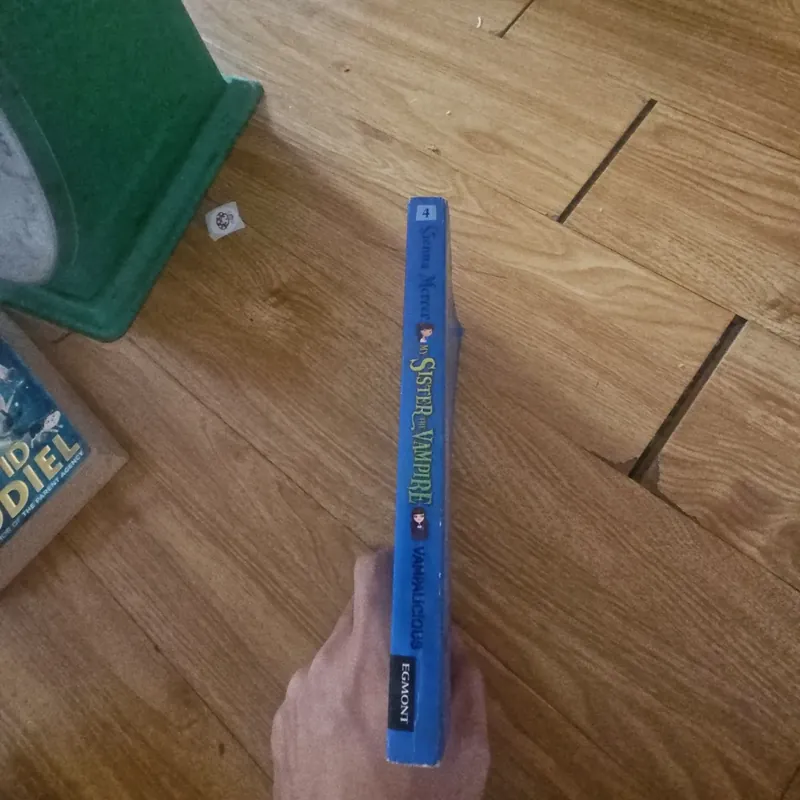 My Sister The Vampire Giá 20k  604045