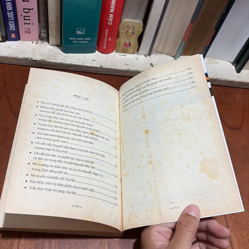 II Phê Bình Vấn Đề Và Hiện Tượng Văn Học: Không Gian Văn Học Đương Đại - Đoàn Ánh Dương 801134